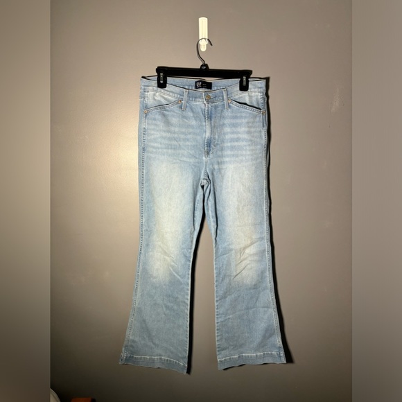 Gap High Rise Light Wash Flare Jeans Womens Size 12 - Picture 2 of 6